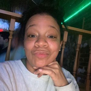 Meet your Posher, Whitney